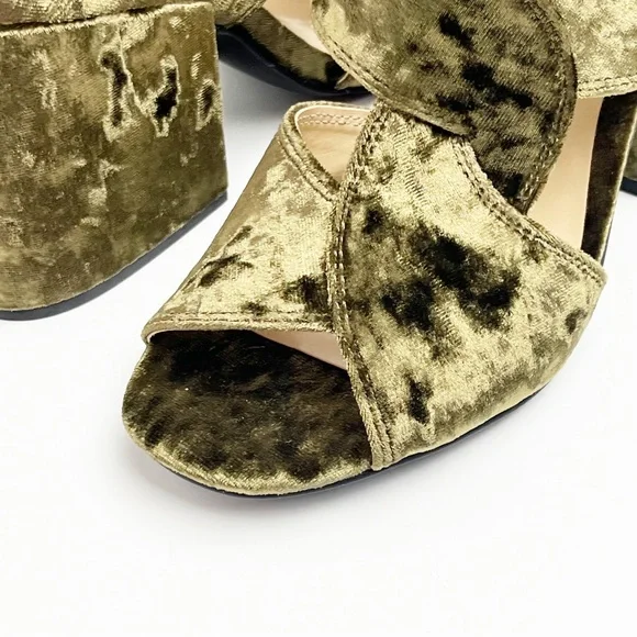 CABI Interlock Moss Green Velvet Open Toes Chunky Block Heels #6016, Size 7 - Picture 10 of 10